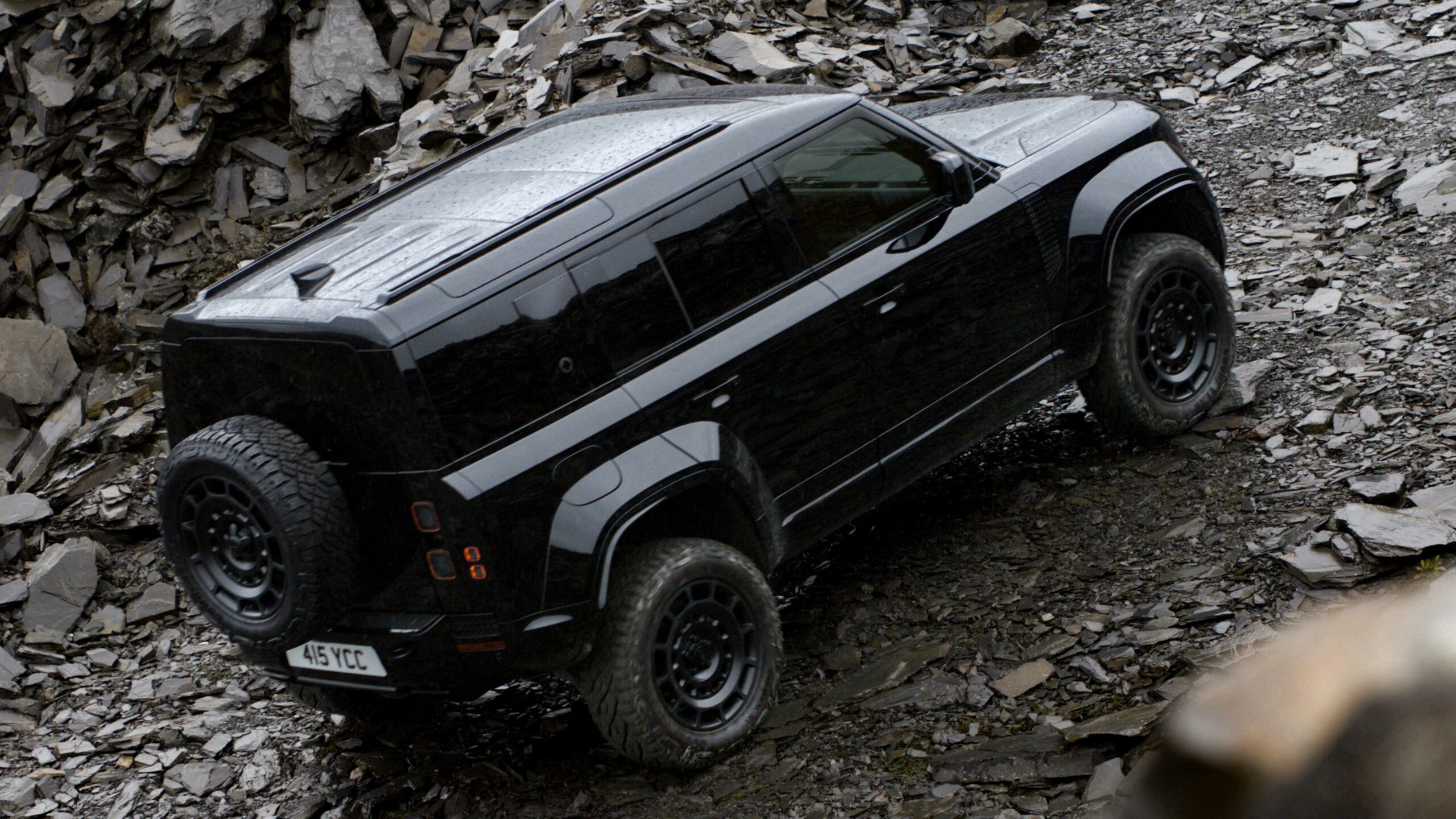 Defender OCTA Black: La Estrella del 4×4 de Lujo Extremo