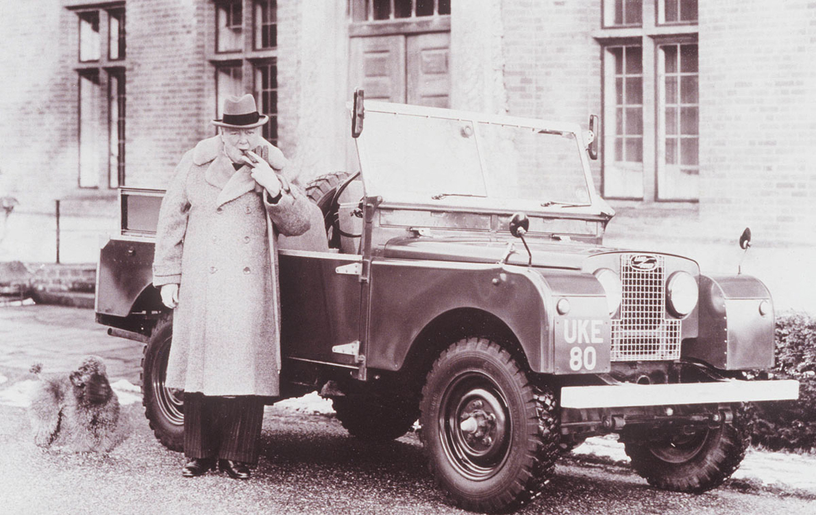 Land Rover Classic rinde homenaje a Winston Churchill con una edición limitada del Defender V8