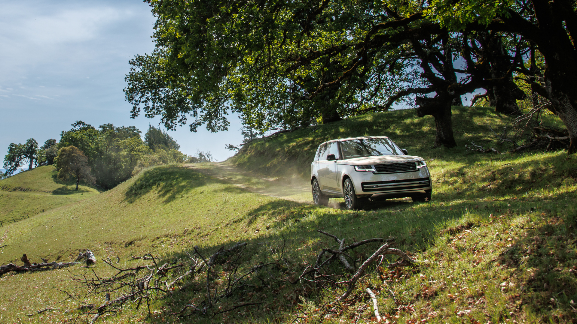 Cómo Range Rover Transforma la Aventura Off-Road en una Experiencia de Seguridad y Lujo