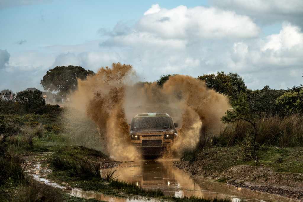 El Defender Rally triunfa en el Rally-Raid de Portugal